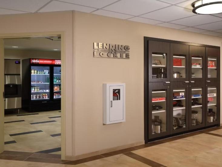 Candlewood Suites - Newark South - University Area By Ihg Buitenkant foto