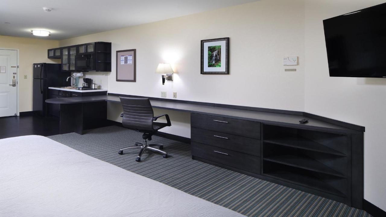 Candlewood Suites - Newark South - University Area By Ihg Buitenkant foto